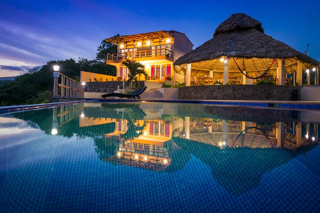 Hotel Los Mangos El Salvador El Cuco Esterno foto